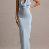 Vestido de noche sirena de satén con cuello vuelto