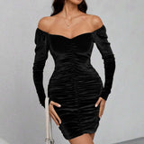Vestido de noche de terciopelo ajustado