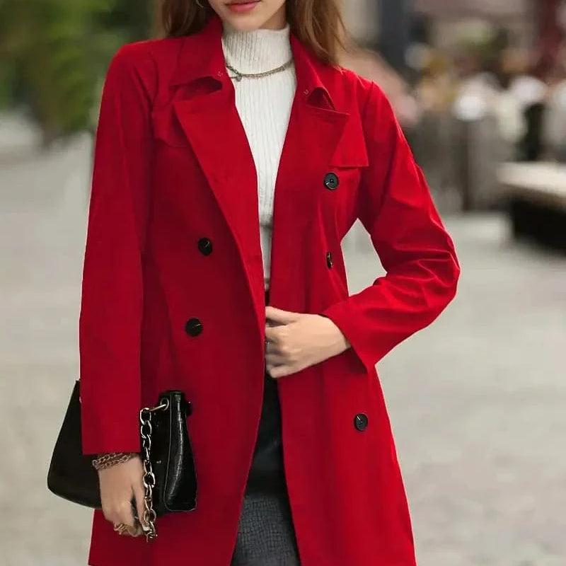 Gabardina Scarlet Charm: elegante, dinámica y ligera para mujer