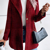 Elegante chaqueta entallada con solapas con muescas en tweed a cuadros
