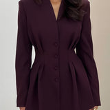 Blazer con escote en pico y detalle en la cintura