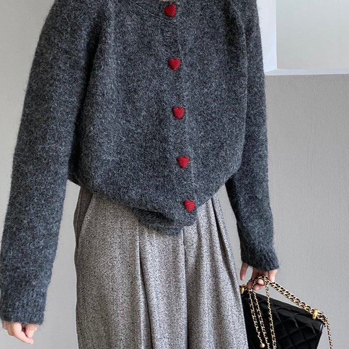 Cárdigan oversize con botones en forma de corazón y cuello redondo