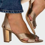 Sandalias Elegantes Lucie con Tiras Diagonales para Estilo Urbano