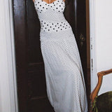 Vestido largo de tirantes finos en encaje de lunares y escote cuadrado