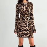 Vestido mini ajustado con espalda descubierta y estampado de leopardo