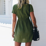 Nadine - Vestido sencillo con bonitos botones