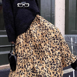Falda midi acampanada con estampado de leopardo vintage