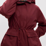 Chaqueta impermeable con capucha y cordón, corte holgado, informal, para senderismo al aire libre.