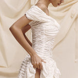 Vestido mini sexy, ajustado, de color liso, con escote con hombros descubiertos y espalda abierta.