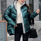 Chaqueta acolchada de lujo color esmeralda elegante, brillante y versátil para mujer