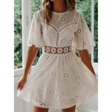 Vestido de mujer - Encaje calado - Cintura ajustada - Mangas cortas acampanadas