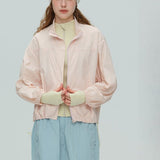 Chaqueta deportiva impermeable y ligera para senderismo y running.