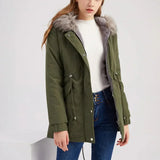 Parka de mujer elegante, funcional y versátil.
