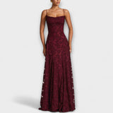 Kairi - Vestido Maxi Estiloso con Encaje Floral y Tirantes de Espagueti