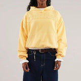 Sudadera informal con capucha de manga larga y letras 3D lisas.