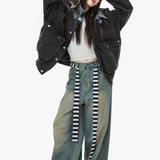Chaqueta de trabajo con bolsillos, corte informal.