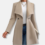 Chaqueta de mujer – Corte entallado – Efecto lana – Cuello con muesca – Botones delanteros