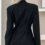 Blazer ajustado con cinturón