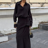 Conjunto de dos piezas: vestido camisero liso de manga larga, de estilo urbano elegante y creativo.