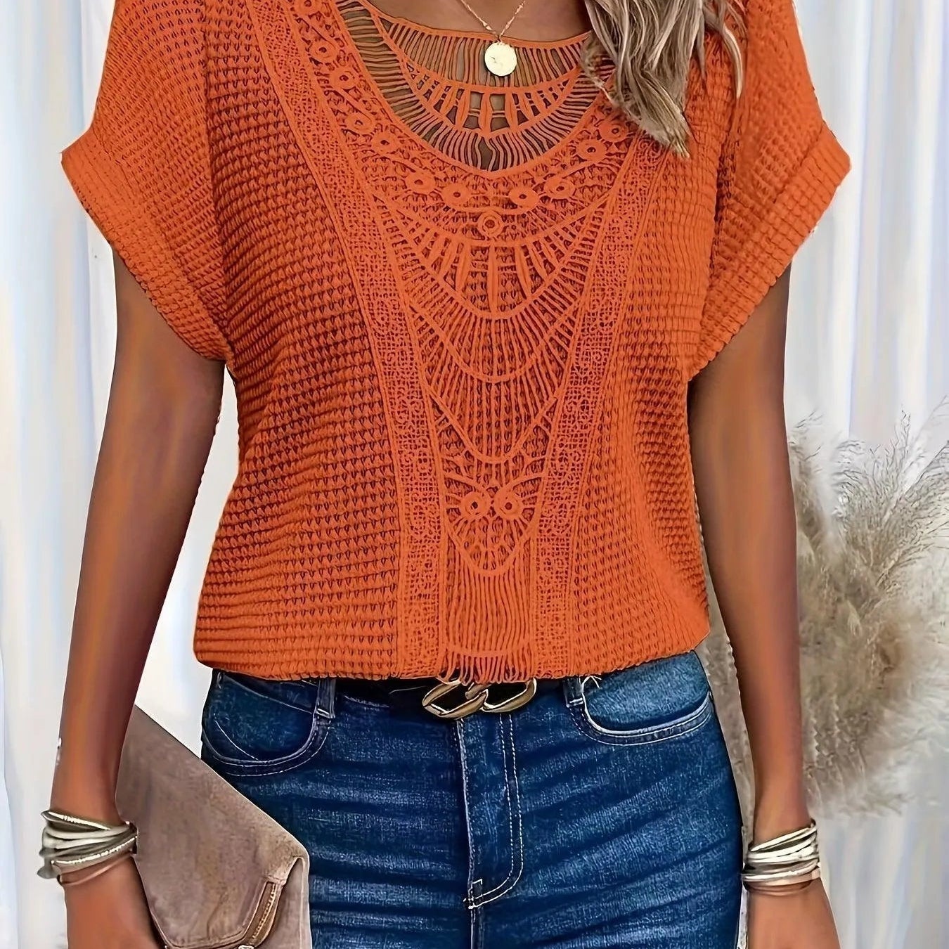 Top de mujer - Corte holgado - Elegante detalle de encaje - Tejido texturizado transpirable