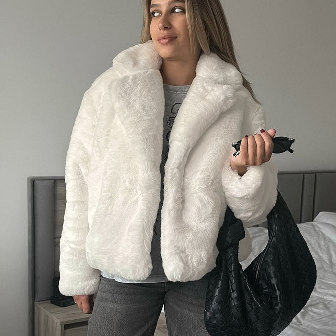 Abrigo minimalista holgado de polar liso