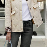 Chaqueta informal con estampado de leopardo y patchwork