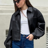 Chaqueta de cuero mate corta y holgada