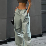 Pantalones cargo holgados con cintura elástica y cordón.