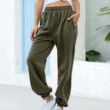 Pantalones deportivos para mujer: cómodos y elegantes, cintura elástica y corte moderno.