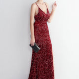 Elegante vestido de noche de terciopelo con lentejuelas