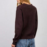 Chaleco liso con cuello en V y botones