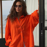 Una blusa relajada, sencilla y holgada, ideal para usar a diario.