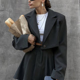 Conjunto de dos piezas: minifalda y blazer con solapas