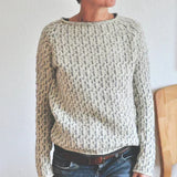 Victoria | Suéter gris elegante con escote en "U"