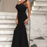 Vestido de noche largo, sencillo y sin mangas
