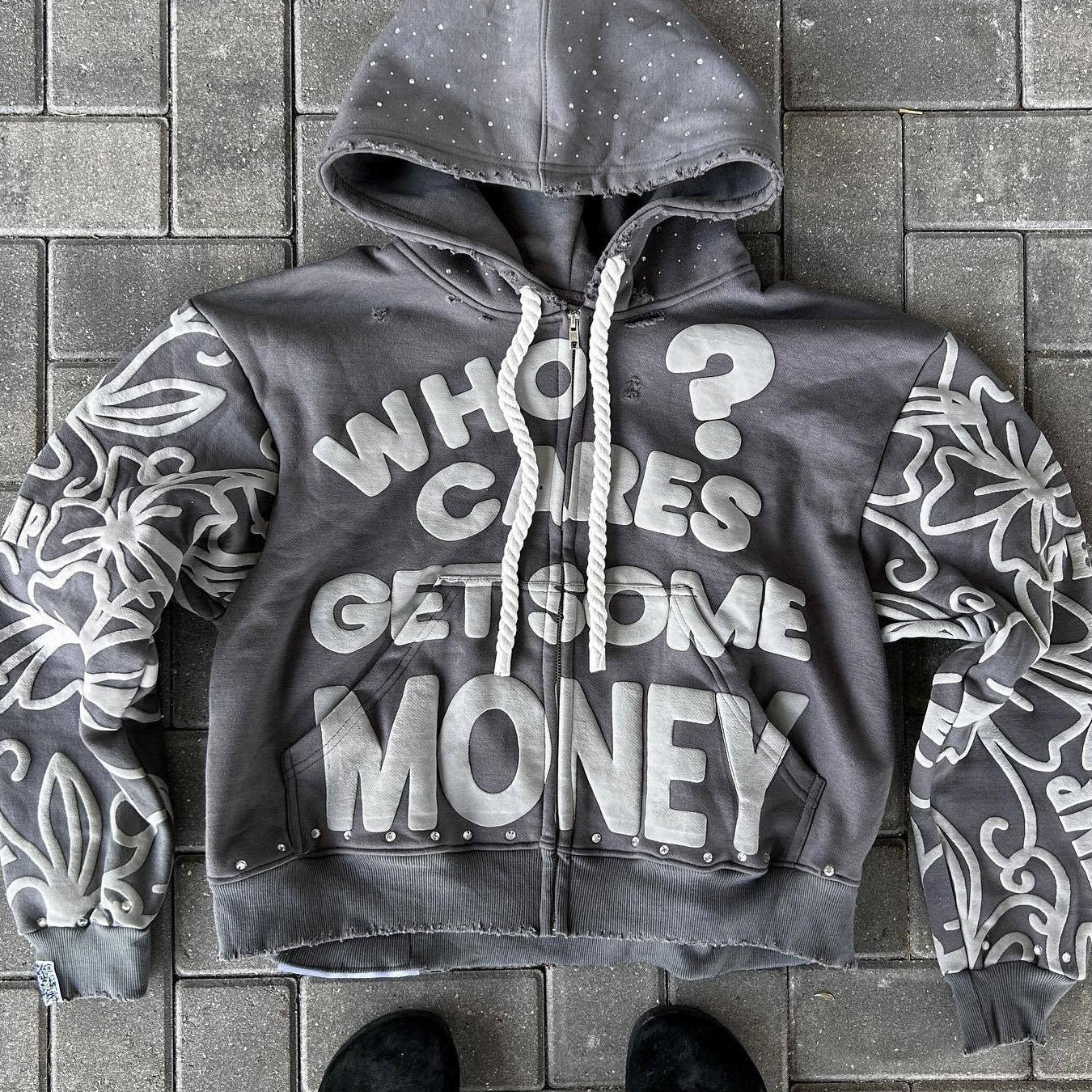 Sudadera con capucha de estilo urbano gráfico