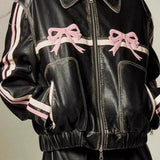 Chaqueta de motociclista de piel sintética con lazo decorativo