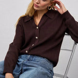 Chaleco liso con cuello en V y botones