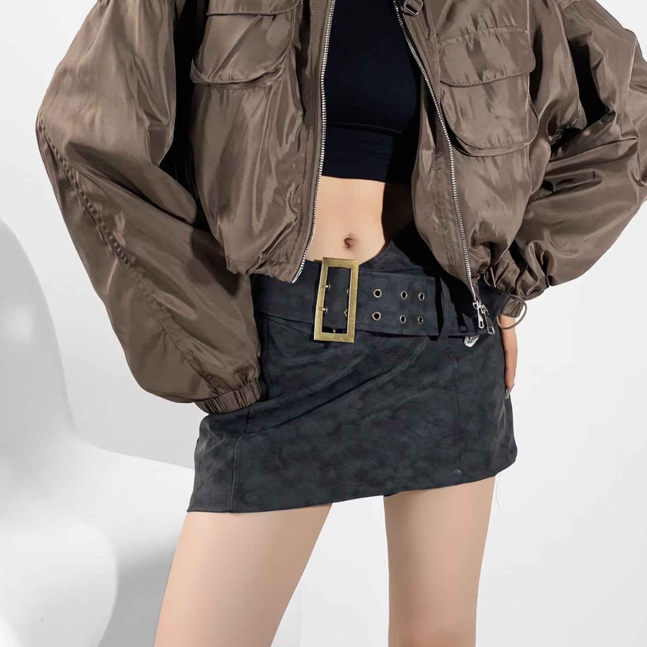 Abrigo cargo corto con cuello alto