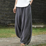 Pantalones anchos de mujer: cómodos y elegantes.