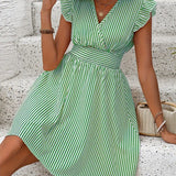 Vestido de mujer - Escote cruzado - Mangas con volantes - Cintura ajustada - Falda acampanada