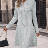 Viuda - Hermoso vestido corto con un patrón impresionante.
