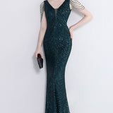 Elegante vestido de noche de sirena con lentejuelas
