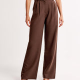 Pantalones Lara: elegantes y cómodos para un estilo sin esfuerzo