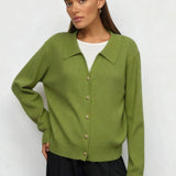 Chaleco liso con cuello en V y botones