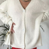 Chaleco de peluche con cuello en V