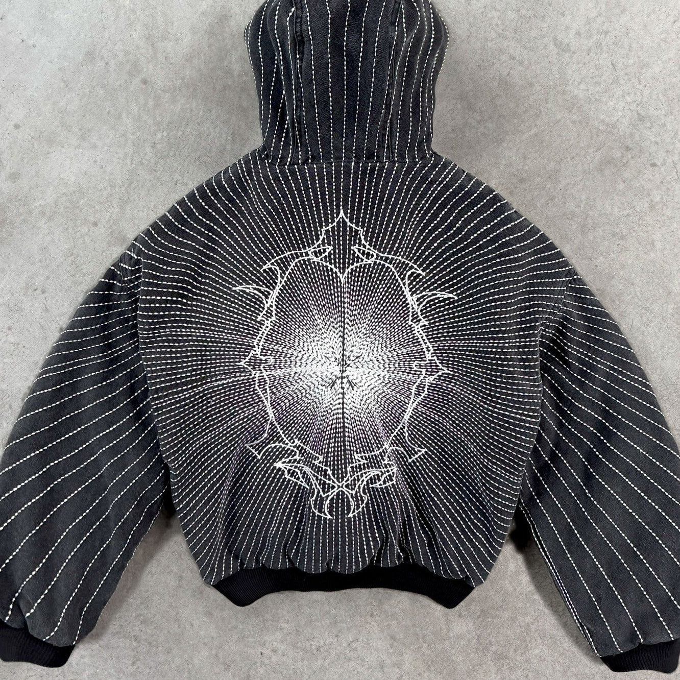 Sudadera con capucha extragrande y elegante