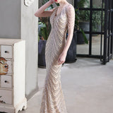 Elegante vestido de noche de sirena con lentejuelas