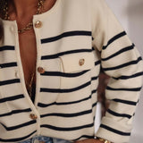 Blusa de rayas con botones delanteros y mangas largas en punto