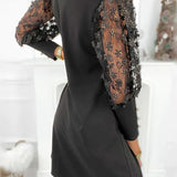 Vestido corto de mujer – Corte fluido – Mangas transparentes con estampado floral – Tejido suave y lujoso